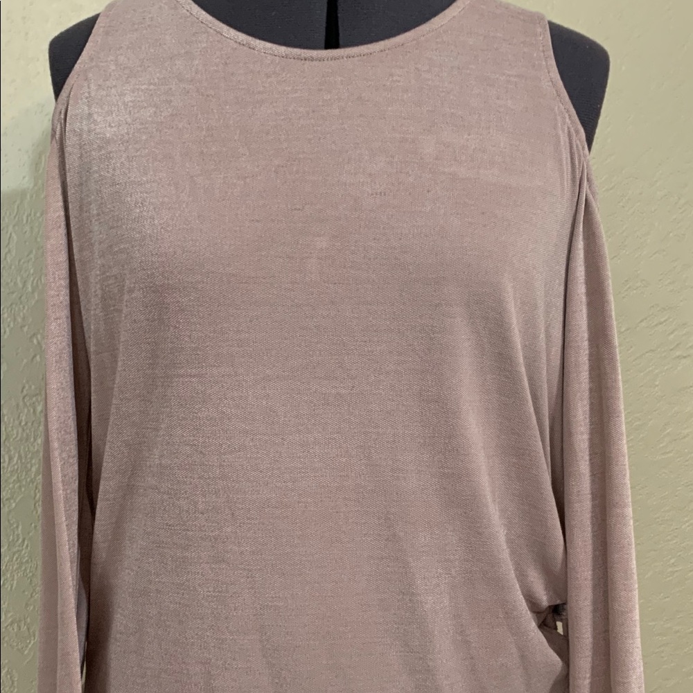 🎄Long Sleeve Shoulder Cutout Top